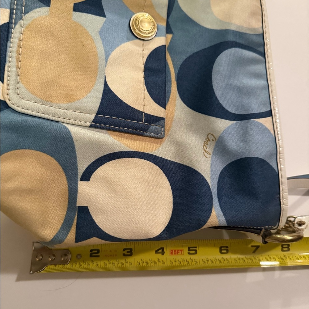Coach Authentic Handbag - Picture 8 of 9